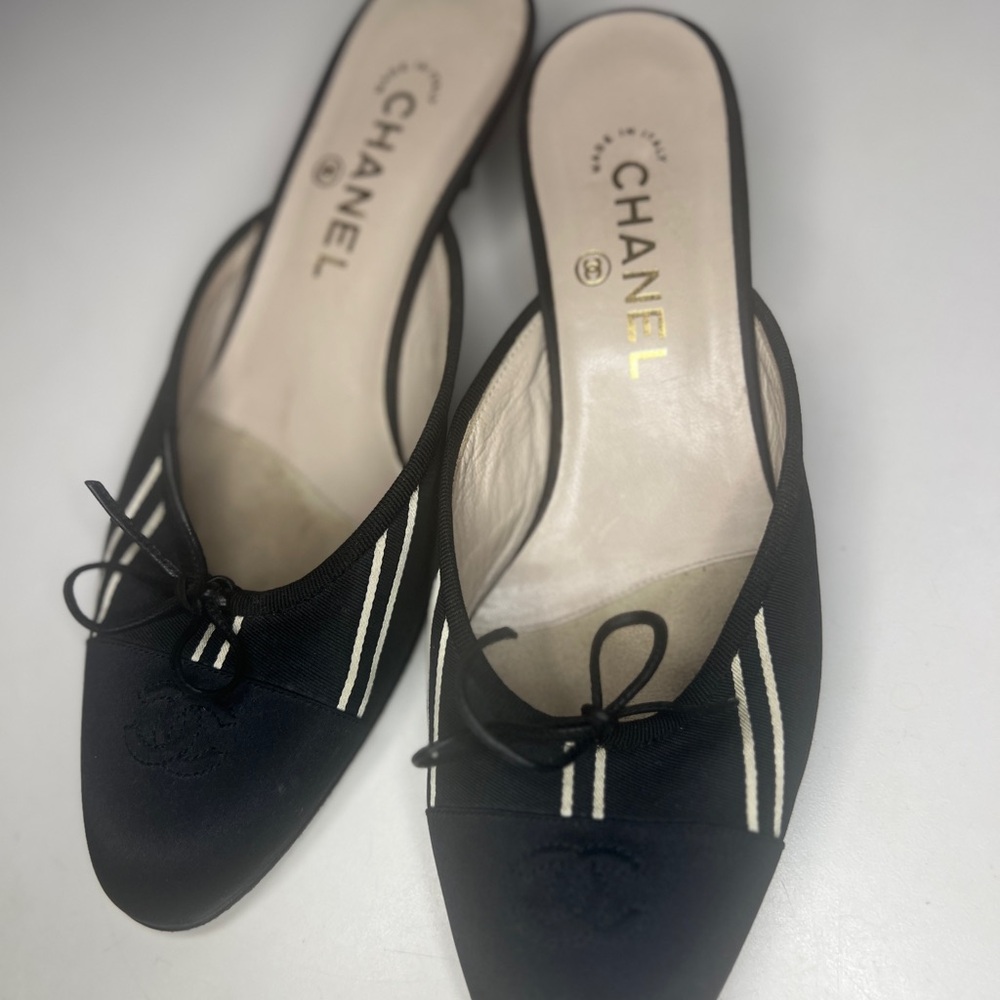 CHANEL Black Stripes Mules Slides